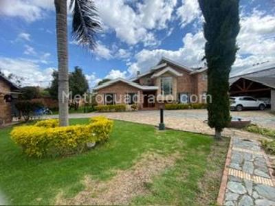 Casa de 3 alcobas en venta en San Jose De Bavaria, Bogotá, 1500 m² · foto 8 de 20
