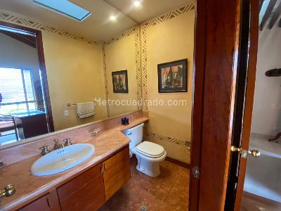 Casa en venta en San Jose De Bavaria, Bogotá · foto 9 de 20