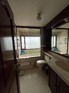 Casa de 3 alcobas en venta en San Jose De Bavaria, Bogotá, 320 m² · foto 12 de 18