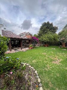 Casa de 3 alcobas en venta en San Jose De Bavaria, Bogotá, 340 m² · foto 2 de 19
