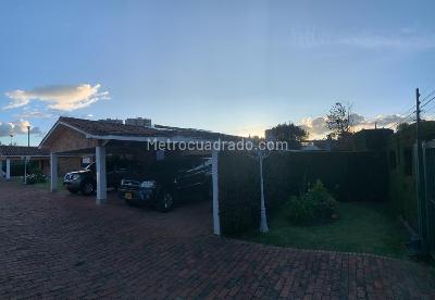 Casa de 3 alcobas en venta en San Jose De Bavaria, Bogotá, 220 m² · foto 6 de 17