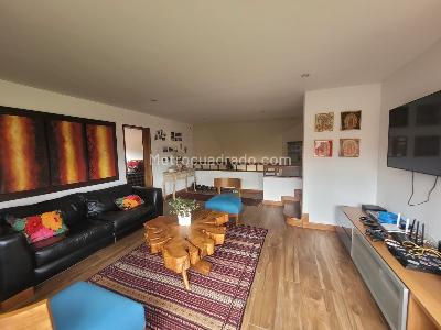 Casa de 3 alcobas en venta en San Jose De Bavaria, Bogotá, 800 m² · foto 3 de 13