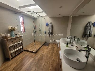 Casa de 3 alcobas en venta en San Jose De Bavaria, Bogotá, 800 m² · foto 7 de 13