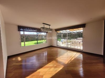 Casa de 4 alcobas en venta en Guaymaral, Bogotá, 1400 m² · foto 17 de 19