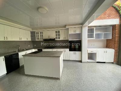 Casa de 4 alcobas en venta en Hacienda San Simon, Bogotá, 1450 m² · foto 10 de 11