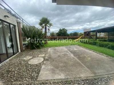 Casa de 4 alcobas en venta en Hacienda San Simon, Bogotá, 1700 m² · foto 2 de 8