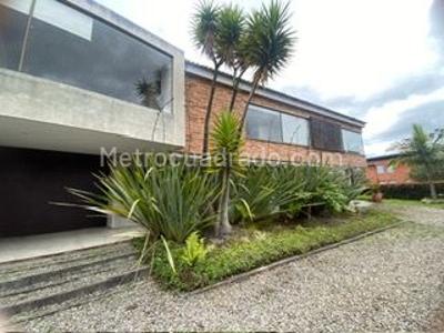 Casa de 4 alcobas en venta en Hacienda San Simon, Bogotá, 1700 m² · foto 3 de 8