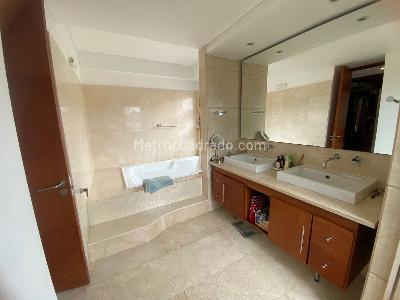 Casa de 4 alcobas en venta en Guaymaral, Bogotá, 1504 m² · foto 9 de 18