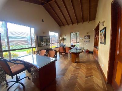 Casa de 4 alcobas en venta en San Jose De Bavaria, Bogotá, 1500 m² · foto 18 de 19