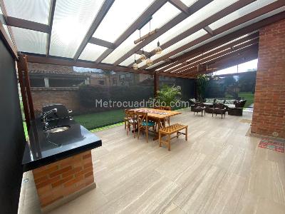 Casa de 4 alcobas en venta en San Jose De Bavaria, Bogotá, 350 m² · foto 15 de 20