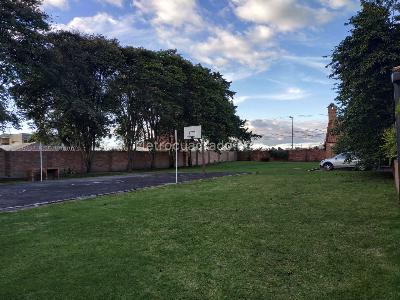 Casa de 4 alcobas en venta en San Jose De Bavaria, Bogotá, 340 m² · foto 10 de 14