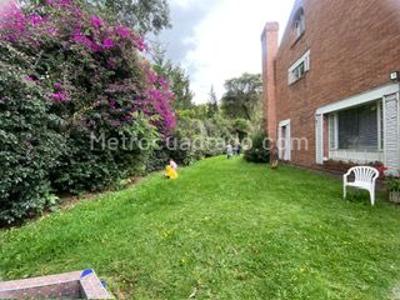 Casa de 4 alcobas en venta en San Jose De Bavaria, Bogotá, 800 m² · foto 8 de 19