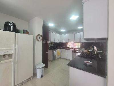 Casa de 4 alcobas en venta en Monterosi Subida A Altos De Sotileza, Bogotá, 269 m² · foto 10 de 15