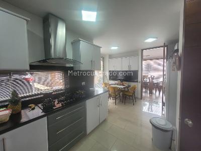 Casa de 4 alcobas en venta en Monterosi Subida A Altos De Sotileza, Bogotá, 269 m² · foto 6 de 15