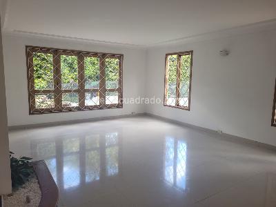 Casa de 4 alcobas en venta en San Jose De Bavaria, Bogotá, 260 m² · foto 3 de 15