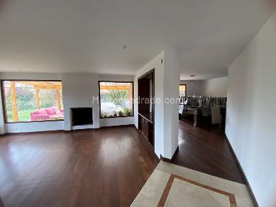 Casa de 4 alcobas en venta en San Jose De Bavaria, Bogotá, 360 m² · foto 17 de 20
