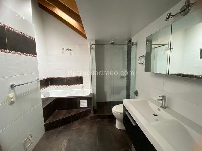 Casa de 4 alcobas en venta en San Jose De Bavaria, Bogotá, 360 m² · foto 7 de 20