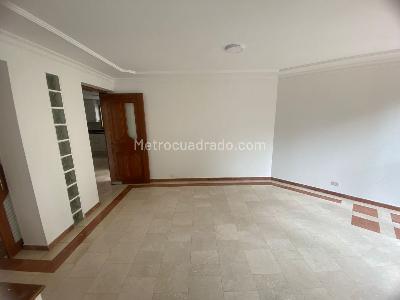 Casa de 4 alcobas en venta en San Jose De Bavaria, Bogotá, 260 m² · foto 11 de 15