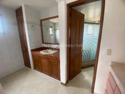 Casa de 4 alcobas en venta en San Jose De Bavaria, Bogotá, 260 m² · foto 13 de 15