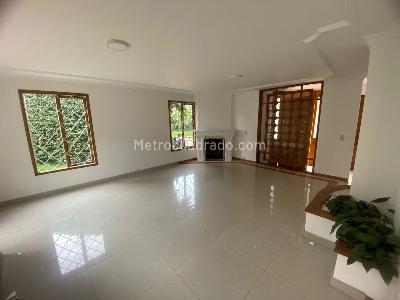 Casa de 4 alcobas en venta en San Jose De Bavaria, Bogotá, 260 m² · foto 7 de 15