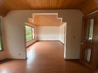 Casa de 4 alcobas en venta en San Jose De Bavaria, Bogotá, 260 m² · foto 9 de 15