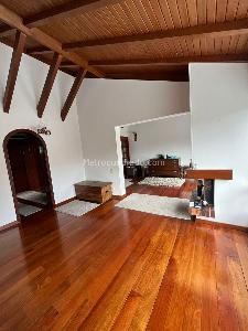 Casa de 3 alcobas en venta en San Jose De Bavaria, Bogotá, 800 m² · foto 2 de 19