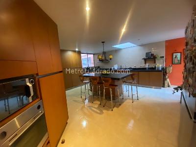 Casa de 4 alcobas en venta en San Jose De Bavaria, Bogotá, 800 m² · foto 13 de 17