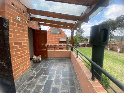 Casa de 3 alcobas en venta en San Jose De Bavaria, Bogotá, 240 m² · foto 3 de 18