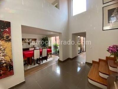 Casa de 3 alcobas en venta en San Jose De Bavaria, Bogotá, 250 m² · foto 17 de 19
