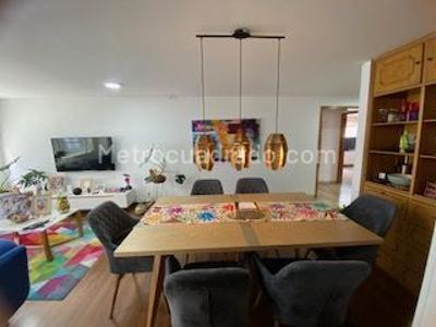 Apartamento en venta en Santa Barbara Occidental, Bogotá · foto 7 de 20