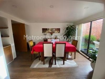 Casa de 3 alcobas en venta en San Jose De Bavaria, Bogotá, 250 m² · foto 16 de 20