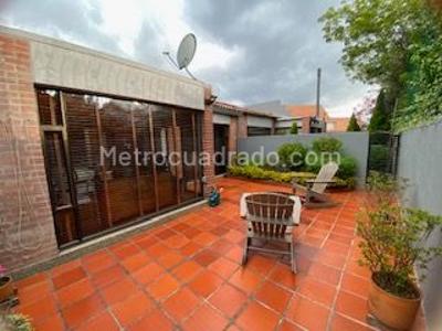 Casa de 3 alcobas en venta en San Jose De Bavaria, Bogotá, 250 m² · foto 3 de 20