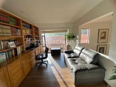 Casa de 3 alcobas en venta en San Jose De Bavaria, Bogotá, 250 m² · foto 7 de 20