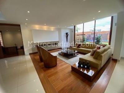 Casa de 4 alcobas en venta en San Jose De Bavaria, Bogotá, 800 m² · foto 13 de 19