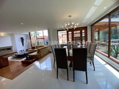 Casa de 4 alcobas en venta en San Jose De Bavaria, Bogotá, 800 m² · foto 6 de 19