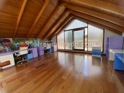 Casa de 4 alcobas en venta en San Jose De Bavaria, Bogotá, 800 m² · foto 7 de 19