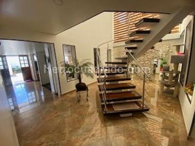 Casa de 4 alcobas en venta en San Jose De Bavaria, Bogotá, 450 m² · foto 11 de 19