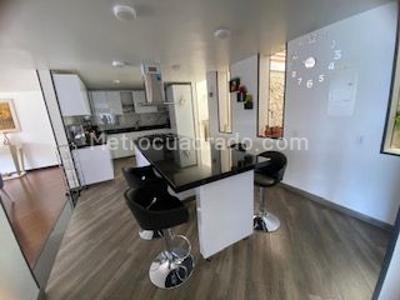 Casa de 4 alcobas en venta en San Jose De Bavaria, Bogotá, 450 m² · foto 15 de 19