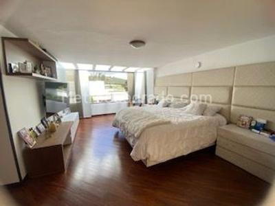 Casa de 4 alcobas en venta en San Jose De Bavaria, Bogotá, 450 m² · foto 4 de 19