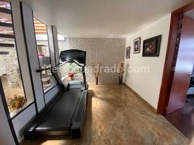 Casa de 4 alcobas en venta en San Jose De Bavaria, Bogotá, 450 m² · foto 5 de 19