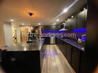 Casa en venta en San Jose De Bavaria, Bogotá · foto 3 de 12