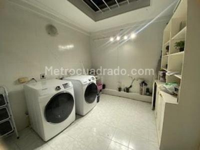 Casa en venta en San Jose De Bavaria, Bogotá · foto 7 de 12