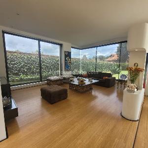 Casa de 4 alcobas en venta en San Jose De Bavaria, Bogotá, 585 m² · foto 18 de 19