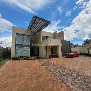 Casa de 4 alcobas en venta en San Jose De Bavaria, Bogotá, 585 m² · foto 19 de 19