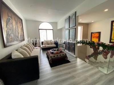 Casa de 4 alcobas en venta en San Jose De Bavaria, Bogotá, 800 m² · foto 6 de 15