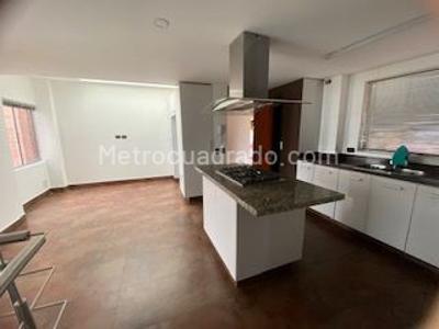 Casa de 4 alcobas en arriendo en San Jose De Bavaria, Bogotá, 800 m² · foto 13 de 14
