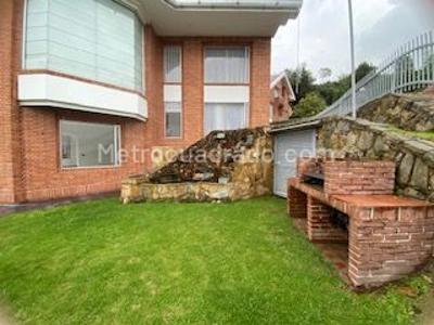 Casa de 4 alcobas en arriendo en San Jose De Bavaria, Bogotá, 800 m² · foto 3 de 14