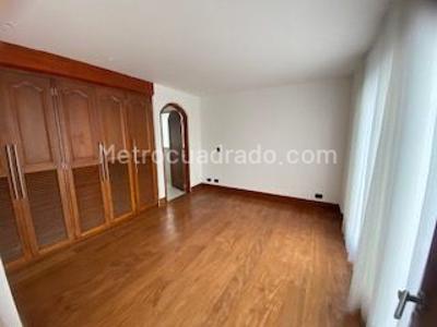 Casa de 4 alcobas en arriendo en San Jose De Bavaria, Bogotá, 800 m² · foto 9 de 14