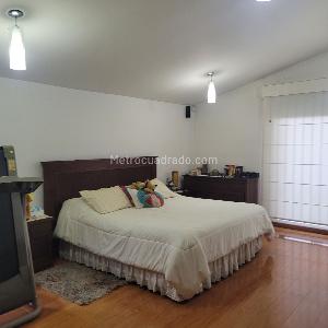 Casa de 4 alcobas en venta en San Jose De Bavaria, Bogotá, 800 m² · foto 12 de 17