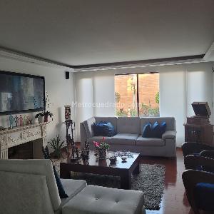 Casa de 4 alcobas en venta en San Jose De Bavaria, Bogotá, 800 m² · foto 2 de 17